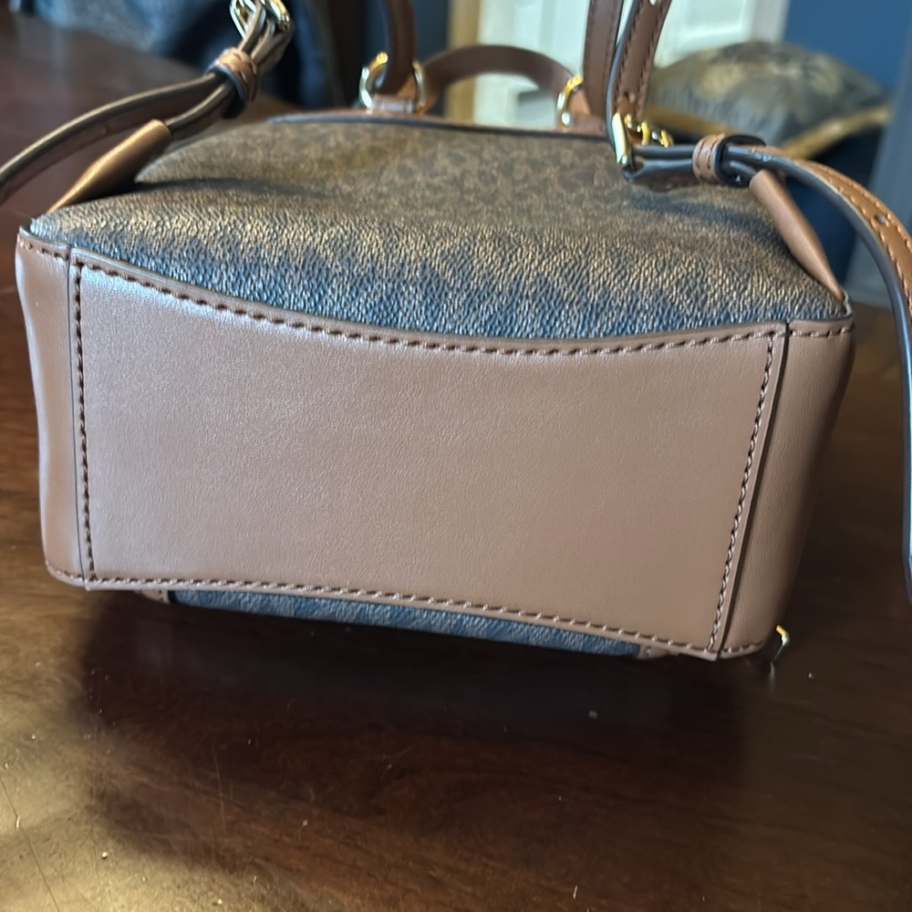 NWOT Michael Kors mini logo backpack - Picture 5 of 8